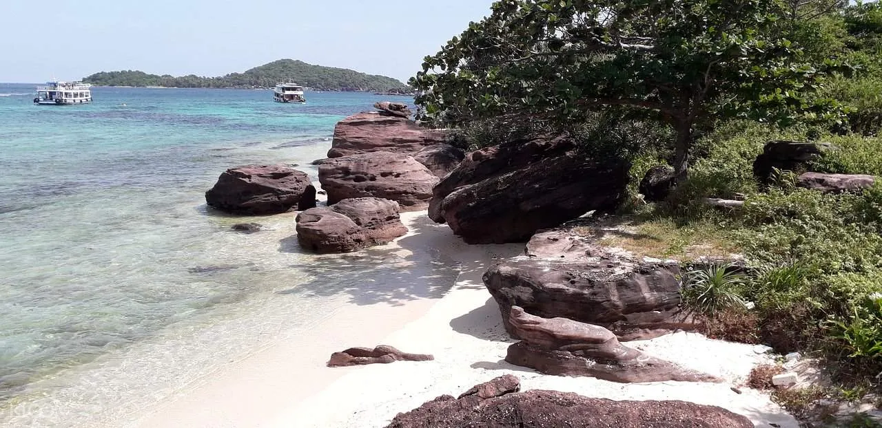 Tour Ngày Tham Quan 2 Đảo Phú Quốc: Hòn Rỏi và Móng Tay hoặc Mây Rút 1